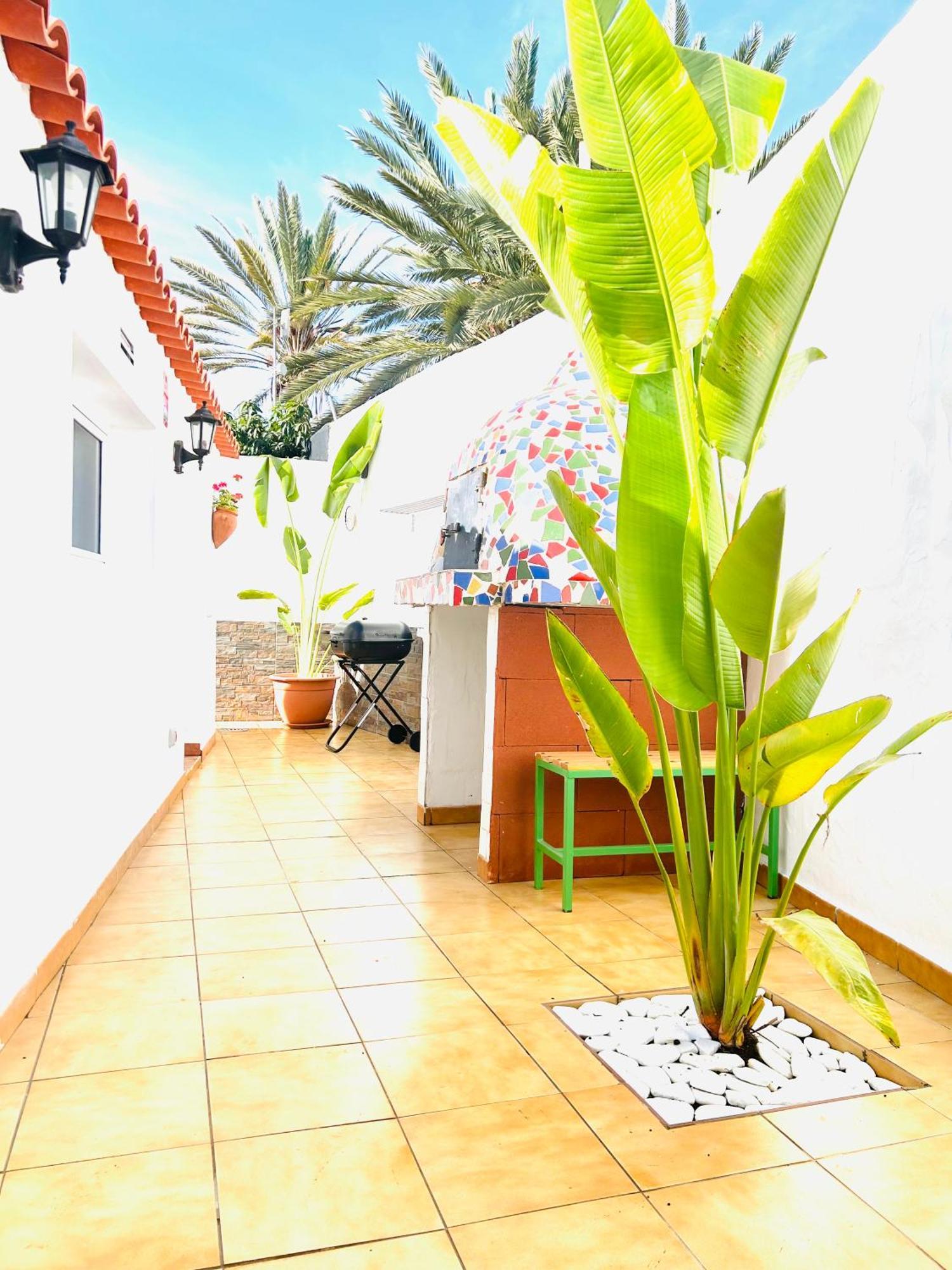 Oasis With Jacuzzi Holiday home
