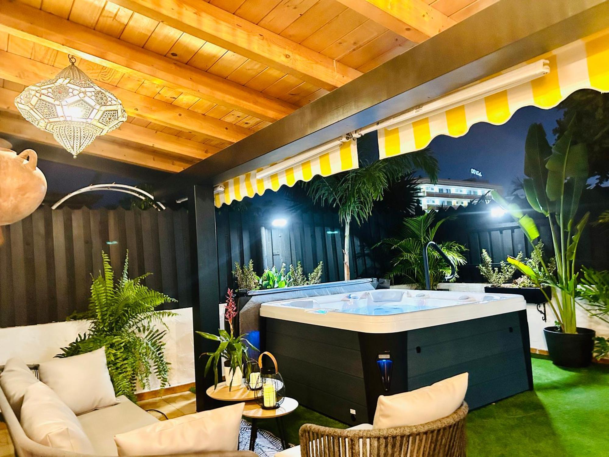 Vakantiehuis Oasis With Jacuzzi Playa del Inglés